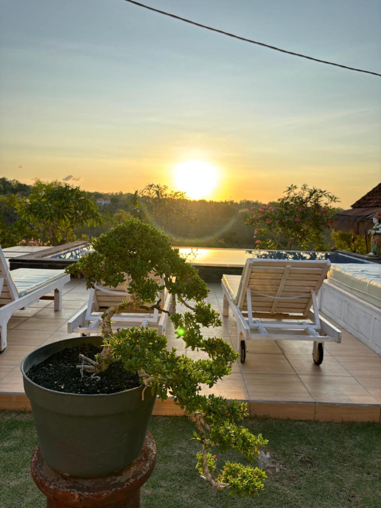 Penida Hills Hotel Batununggul Luaran gambar